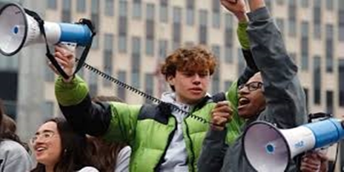 The Concept of Protest Movements in the Digital Age