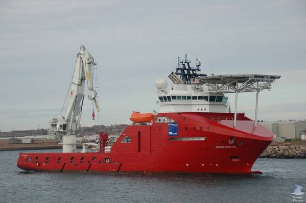 Anchor handling vessels are specially designed ships built to tow floating drilling rigs and set heavy anchors on the seabed